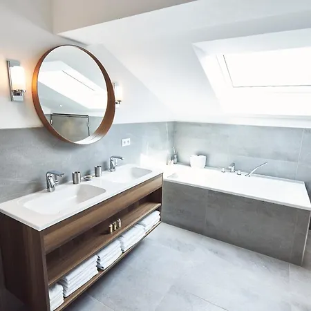 Sonnhof - Luxus Alpine Penthouse, Neu Moebliert Bad Wiessee