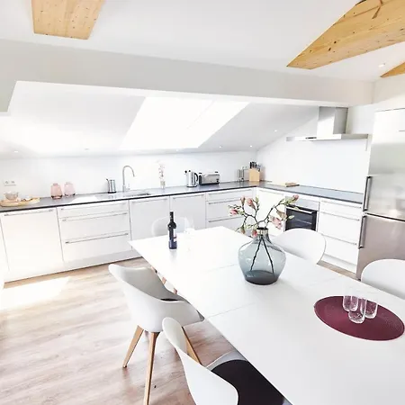 Sonnhof - Luxus Alpine Penthouse, Neu Moebliert
